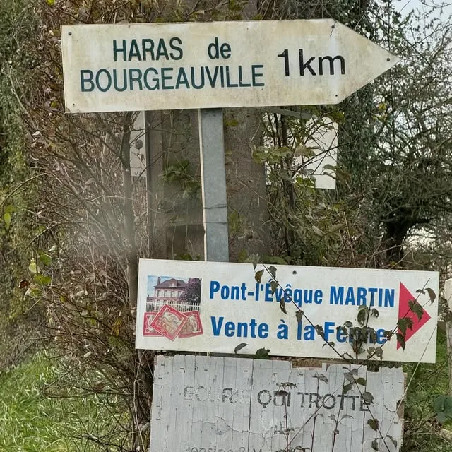 Panneau de vente à la ferme de pont-l’évêque, Pays d’Auge